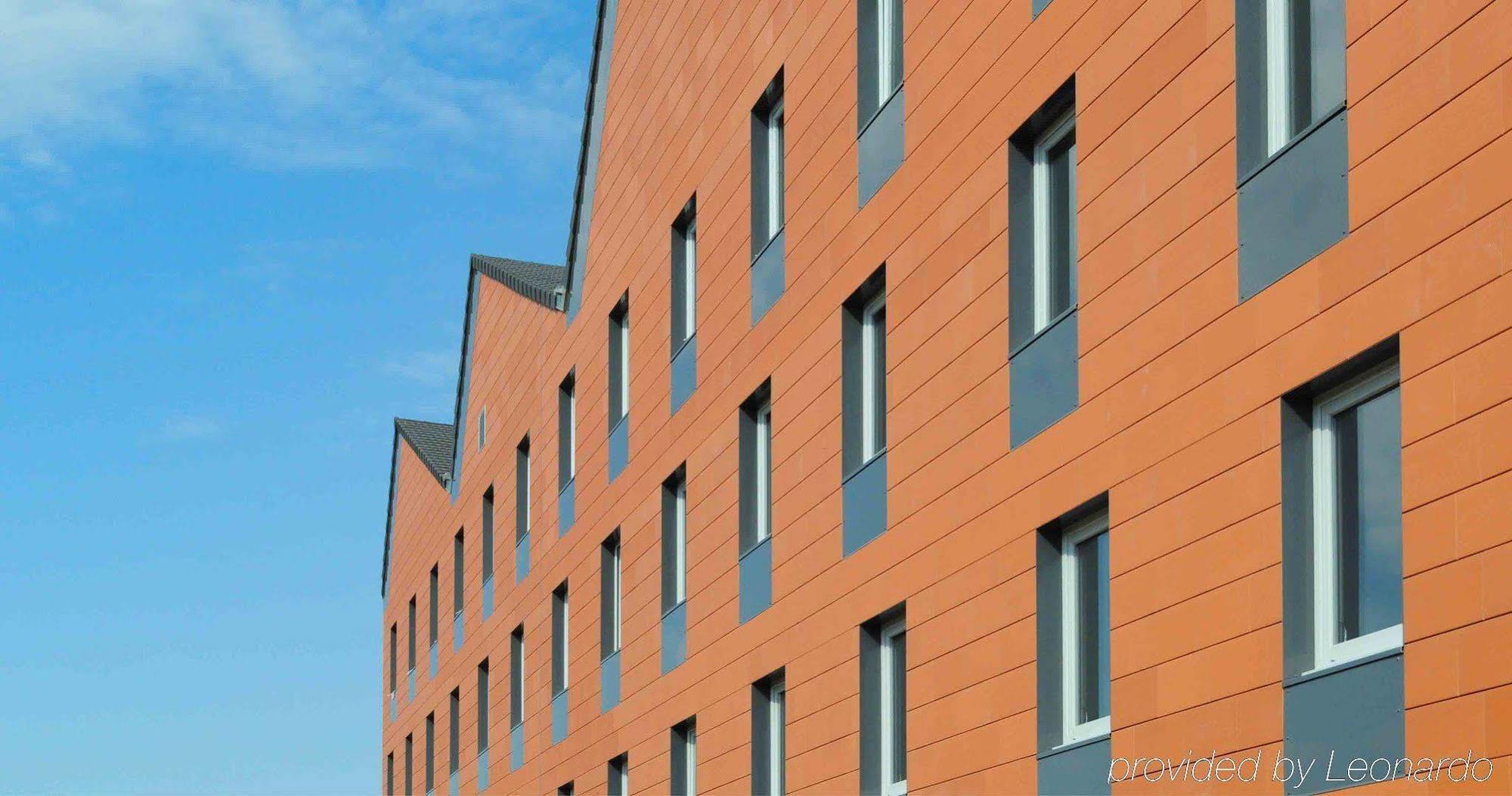 Ibis Lyon Est Chaponnay Hotel Exterior photo